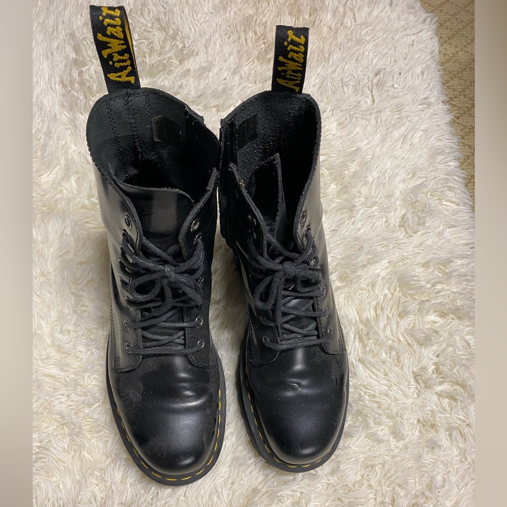 Dr. Martens 1460 Women’s Black Leather Boots Size 10.5